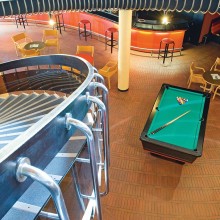 delcloy-hotel-billard-min