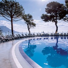 delcloy-hotel-piscine-min (1)