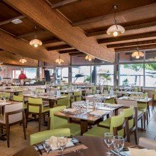 delcloy-restaurant-buffet-min